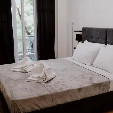 Elpidas Apartment *