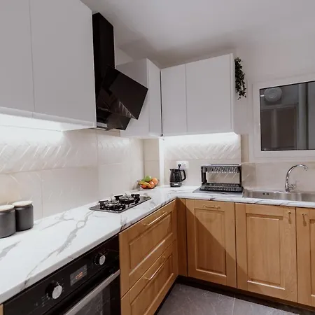 Elpidas Apartment *
